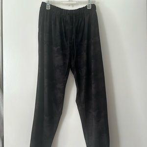 Lululemon luon crop pant 10 Camoflauge